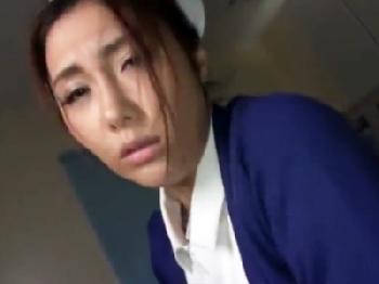 夜勤中の看護師が患者の言いなりになって好き放題犯されちゃう巨乳看護婦レイプ3Pのエロ動画