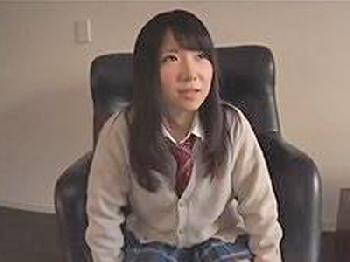 「え？中…どうしよう…」読モスカウトと騙された女子校生に無許可中出し巨乳素人ナンパのエロ動画