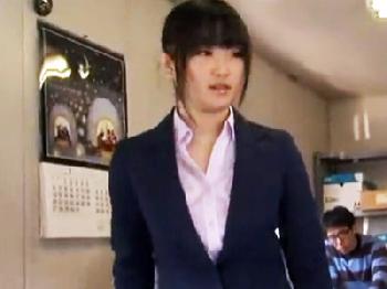 美人OLが上司のペニスに大性的興奮！そのままねっとり濃密フェラチオ抜きお姉さんのエロ動画