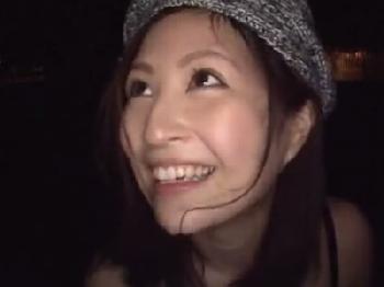 『声出ちゃうッ』東京都内の色んな場所で青姦ファックを楽しむ美形少女巨乳素人美少女顔射露出のエロ動画