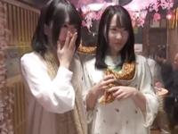 彼氏連れ素人を言葉巧みにナンパ→即寝取りパコ開始で大量顔面射精!美少女痴女顔射のエロ動画
