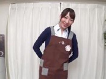 「気持ちよかったですぅー」かわいい20代保母さんとFUCK素人お姉さん顔射のエロ動画