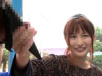 巨大チンポに悩むお悩み男子を応援ファック！自分も気持ちよくなっちゃうマジックミラー号パコ巨乳素人お姉さんのエロ動画