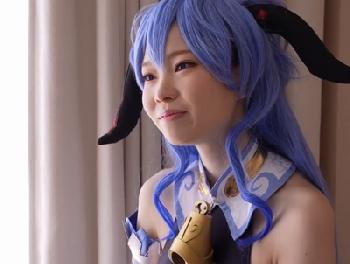 素でかわいい美形少女レイヤーがまさかのオフパコ→オヤジカメコの子種をたっぷり注ぎ込まれる妊娠中出し素人美少女ロリコスプレハメ...