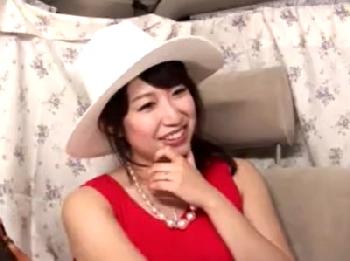 おしゃれセレブ妻であることを自覚してる自由が丘の奥さん→チンポでただの女にW巨乳素人人妻中出しナンパのエロ動画