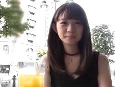 貧乳な美形少女とホテルで生々しいハメ撮り!素人美少女ぶっかけのエロ動画
