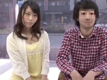 「お金もらえるんですか！？」差し出された現ナマに目の色を変え友人とパコっちゃう素人娘W巨乳美少女痴女中出しナンパのエロ動画