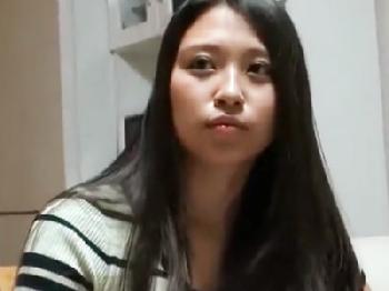 素人きれいなお姉さんをナンパして部屋に上がり込み彼氏に電話させながら寝取りハメ撮り巨乳パイパン潮吹きのエロ動画