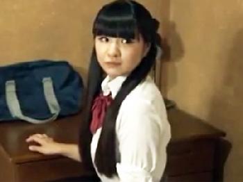 夫とファックレスの熟女がナスビでオナニー→組み伏せられて悦びのレイプ人妻のエロ動画