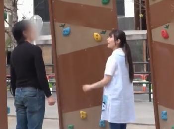 リアル保母さんを公園で確保！園児たちには絶対見せられない中出しSEX素人ハメ撮りナンパのエロ動画