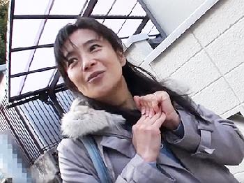 夫は枯れてるのに性的欲望がとどまることを知らない50代おばちゃんの解消パコ素人痴女人妻熟女中出しハメ撮り香山里枝子のエロ動画
