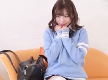 年の離れた妹がエロ可愛すぎて一線をこえてしまう→中出しSEXで連続オーガズム美少女ロリ近親相姦佐々波綾のエロ動画
