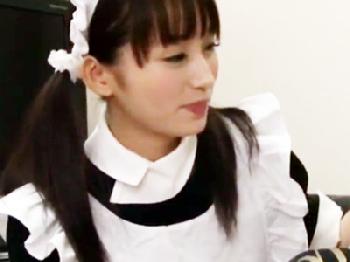 猛烈可愛い美形少女メイドがまだ女を知らないお坊ちゃまに徹底陰茎性教育W美少女童貞コスプレのエロ動画