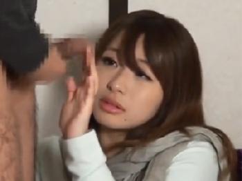 センズリ鑑賞だけの予定が結局欲情→ペニスを触って挿入許可する素人美形お姉さん顔射のエロ動画