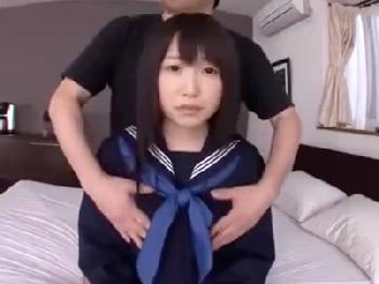 童顔コンのアブノーマル親父との円光パコで遠慮なく可愛いお顔に精液顔面射精される童顔女子校生美少女ロリ顔射松下ひかりのエロ動画