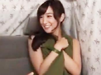 可愛くてビックおっぱいの完全無欠な奥様に勢い余って無許可中出し巨乳素人人妻ハメ撮りナンパのエロ動画