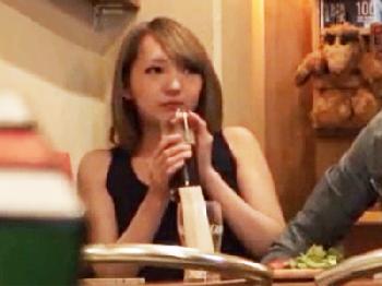 居酒屋で酔わせた尻軽ド淫乱ギャルをホテルに連れ込み中出しハメ撮り!ナンパのエロ動画