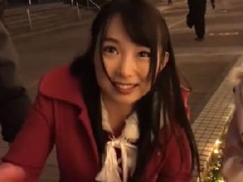 クリスマスナンパで捕まえた素人娘をサンタコスに着替えさせて即ずぼお姉さんコスプレ顔射のエロ動画