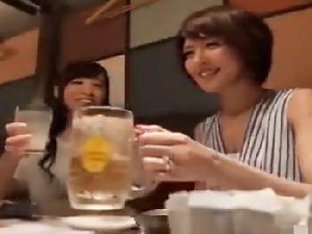 相席居酒屋でゲットした素人二人組と即日ホテルで乱交パーリー！お姉さんナンパのエロ動画