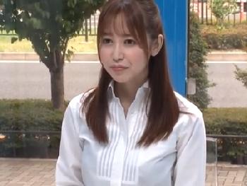 「本当にマッサージなんですか…!?」優しすぎる社長秘書さんが騙されパコ素人お姉さんOLナンパのエロ動画