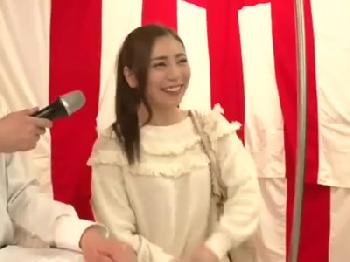 電動マッサージ器当てクイズゲームでHな罰ゲーム素人お姉さん顔射のエロ動画