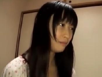 『はい…お父さん』残虐親父の精子処理女にされる黒髪幼顔な愛娘美少女ロリハメ撮り近親相姦のエロ動画