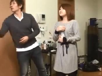 ドSな長身女王様がM男を徹底的に射精管理して男の潮吹きまで!痴女手コキ東尾真子のエロ動画