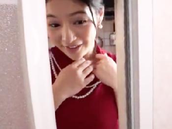 ビックおっぱいをスポンジ代わりに洗体してくれる兄の嫁さんW巨乳人妻近親相姦めぐりのエロ動画