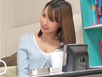 息子の幼稚園で知り合った素人母親を連れ込み隠し撮り人妻盗撮のエロ動画