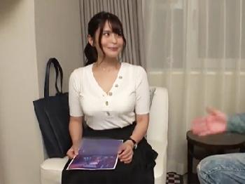 23歳医療事務美形少女が大人しそうだったのに巨乳で淫乱素人痴女ハメ撮りナンパのエロ動画