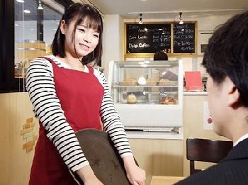 『あ…すっごぃ…ッ！』顔が見えなくなるくらいの子種を顔面で受け止めてくれるミニ系美少女ロリ顔射乱交丘えりなのエロ動画