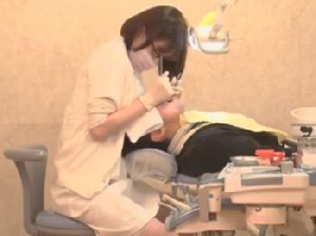 夫がたばこを吸いに出た5分間で義理の父親に中出しされ続ける奥さん巨乳人妻近親相姦のエロ動画