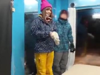 付き添いの母と店に来た童顔女子校生をエロマッサージで絶頂絶頂オーガズムさせてハメ美少女ロリレイプのエロ動画