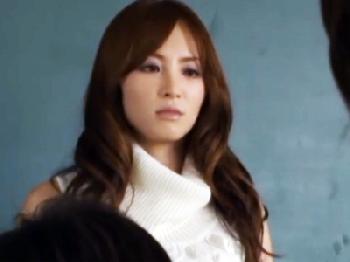 男子生徒のためにマンコもお尻も丸出しにして性指導するノーパン女性教師痴女女教師顔射3Pのエロ動画