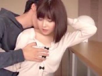 童顔美白美形少女が彼氏にドキドキしすぎて汗まみれのラブラブFUCK！巨乳素人美少女のエロ動画