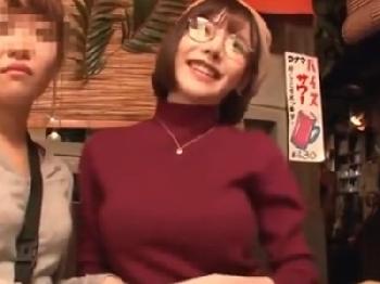 相席屋で見つけためがね素人にそのバでフェラチオ抜きして貰っちゃいましたお姉さんのエロ動画