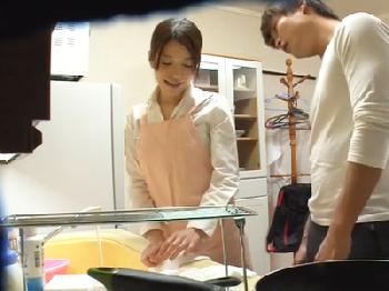 出張家政婦が美人過ぎて我慢ならずに痴漢婦女暴行する非人道的映像お姉さんイラマチオレイプ盗撮のエロ動画