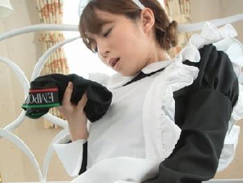 『ご主人様…』主人がいない間もパンツでオナッちゃうヘンタイメイドの完全給仕美少女コスプレ大橋未久のエロ動画