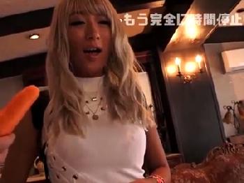 時間停止して尻軽ヤリマンギャルの膣にあれこれ突っ込む極悪悪戯Wレイプ盗撮のエロ動画