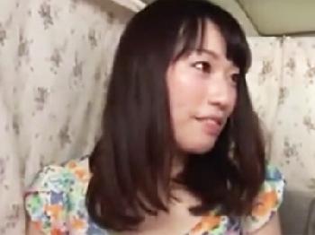 清潔感あふれる顔して他人棒にしゃぶりついちゃう売女尻軽ヤリマンな素人主婦に中出しお仕置き人妻ハメ撮りナンパのエロ動画