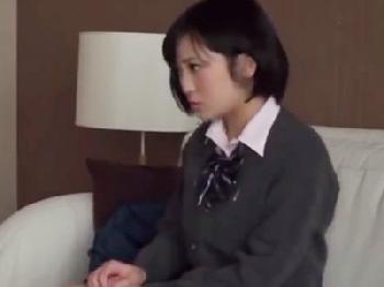 『もう勘弁してくださぃい！』過失を犯した美形少女女子校生を脅して中出し凌辱！素人美少女ハメ撮りレイプのエロ動画
