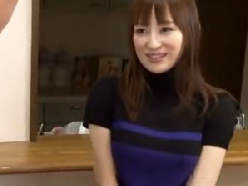 友人の彼氏に言い寄られ断り切れずペニス受け入れちゃう巨大乳美形お姉さん巨乳美少女痴女顔射のエロ動画