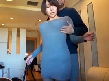 騎乗位好きのエロ肉体娘が杭打ちピストンでおっぱい揺らしながらマジ絶頂巨乳素人ハメ撮りのエロ動画