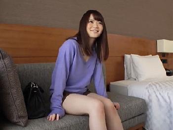 素朴な笑顔の素人娘と猛烈SEX→お顔に濃密精液べっとりW美少女顔射ハメ撮りのエロ動画