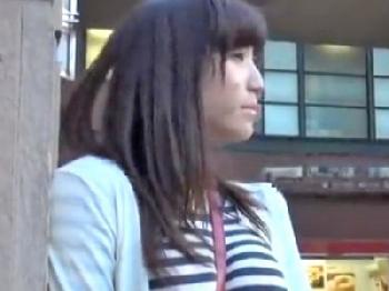 巨大オッパイ素人娘を自宅に連れ込み→パイ射即挿入しちゃいました巨乳美少女のエロ動画