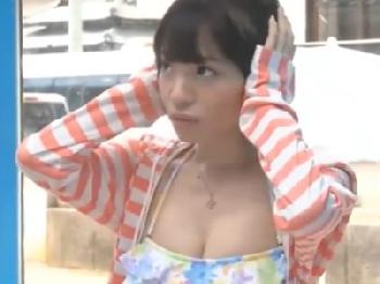 巨大バストで水着な素人娘が男友人とまさかの中出しFUCK！巨乳美少女のエロ動画