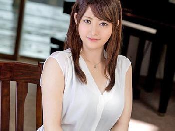 言いなりすぎるご奉仕奥さまが他人棒を深くくわえ込む浮気ファック素人人妻デビュー作のエロ動画