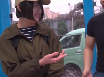 ボーイッシュな女の子限定！マジックミラー号に誘って雌イキを体感させるW素人美少女ナンパのエロ動画