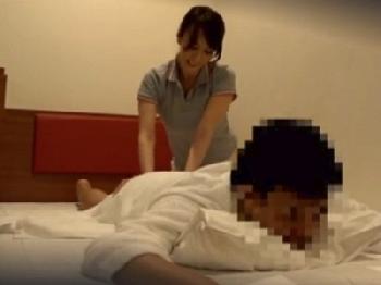 出張マッサのお姉さんを口説きパコった一部始終を隠し撮り！素人中出し盗撮マッサージのエロ動画