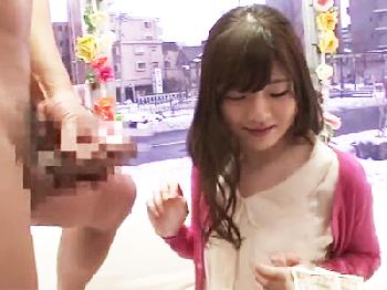 魅力的な巨大ペニスと賞金を並べられて思わずヘラヘラしてしまった美形少女女子大生さん素人美少女痴女ハメ撮りナンパのエロ動画